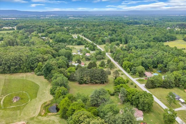 181 Medley Ln, Estill Springs, TN 37330