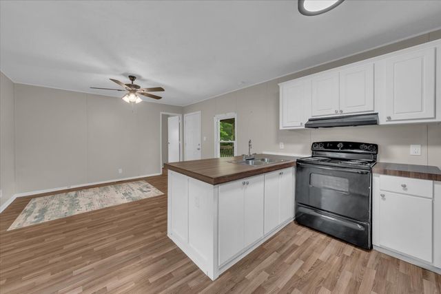 181 Medley Ln, Estill Springs, TN 37330