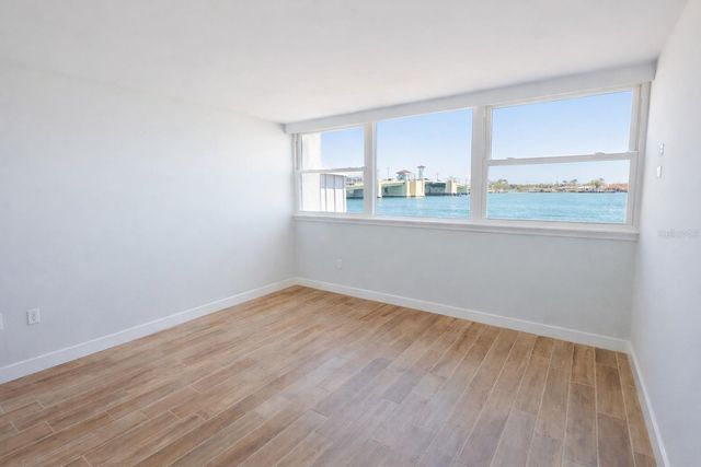 500 TREASURE ISLAND CSWY 109, Treasure Island, FL 33706