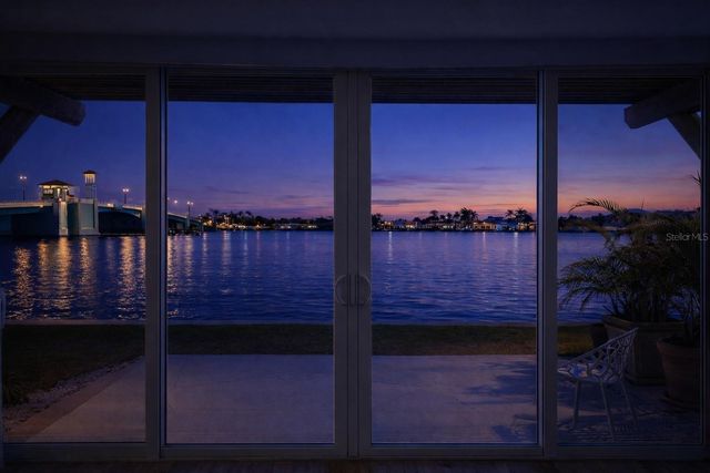 500 TREASURE ISLAND CSWY 109, Treasure Island, FL 33706