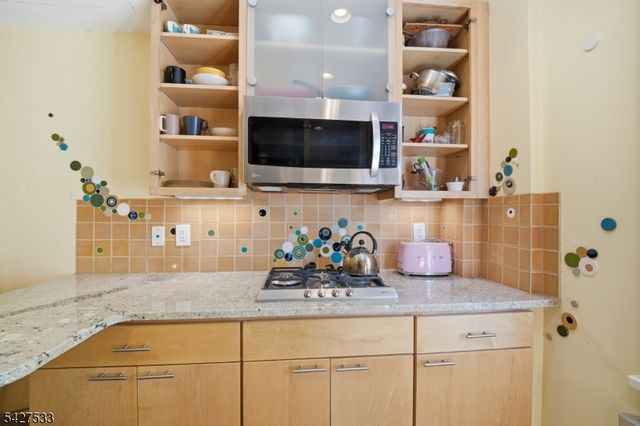 133 Summit Ave 43, Summit City, NJ 07901