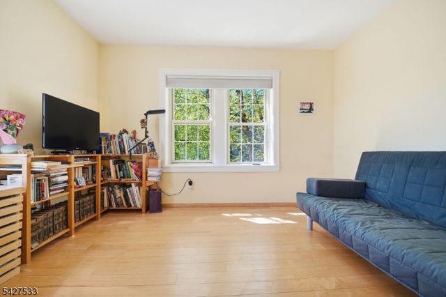 133 Summit Ave 43, Summit City, NJ 07901