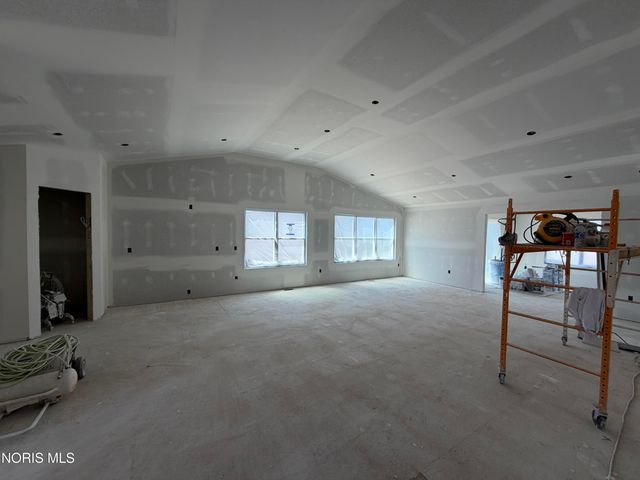 5037 Easton Drive, Oregon, OH 43616