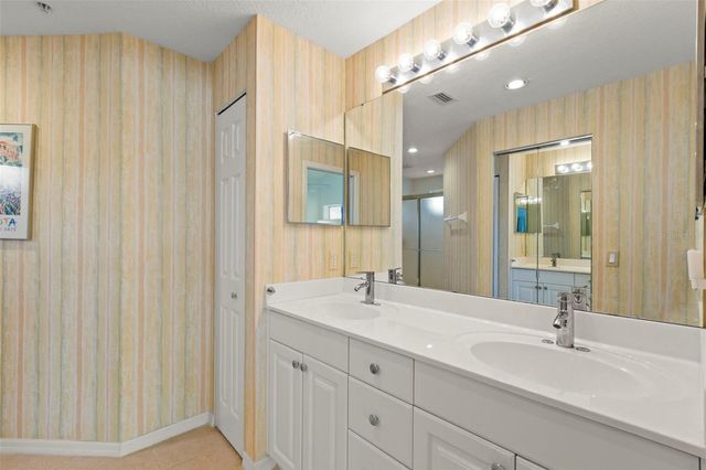 6758 FAIRVIEW TERRACE, Bradenton, FL 34203