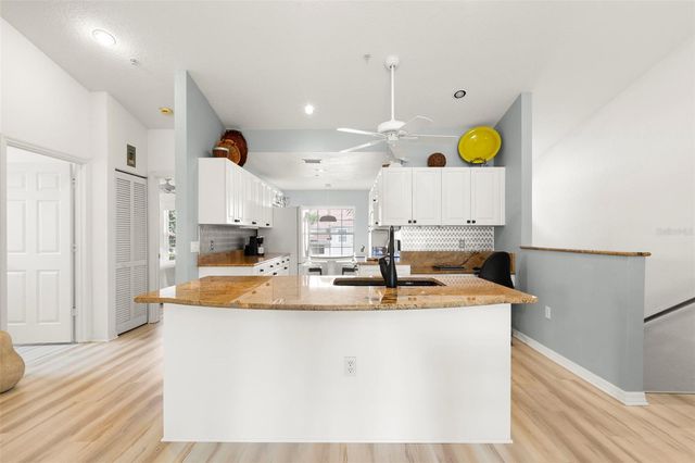 6758 FAIRVIEW TERRACE, Bradenton, FL 34203