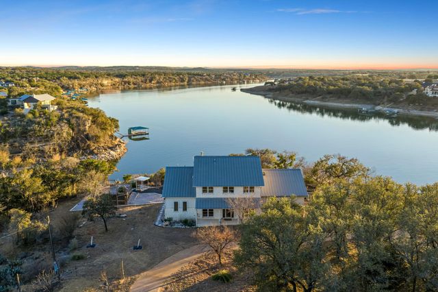 4300 Travis Peak TRL, Marble Falls, TX 78654