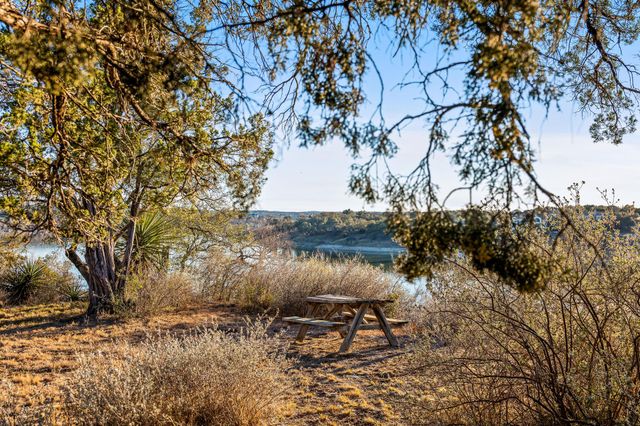 4300 Travis Peak TRL, Marble Falls, TX 78654