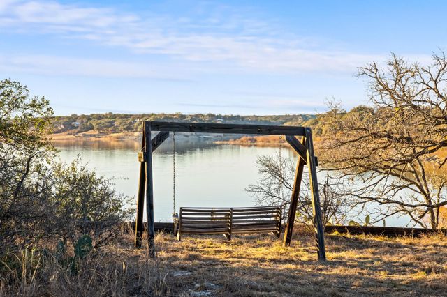 4300 Travis Peak TRL, Marble Falls, TX 78654