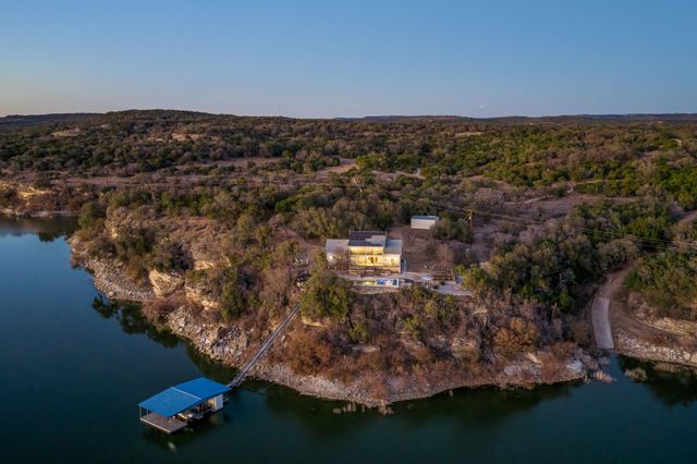 4300 Travis Peak TRL, Marble Falls, TX 78654