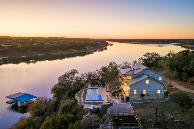4300 Travis Peak TRL, Marble Falls, TX 78654