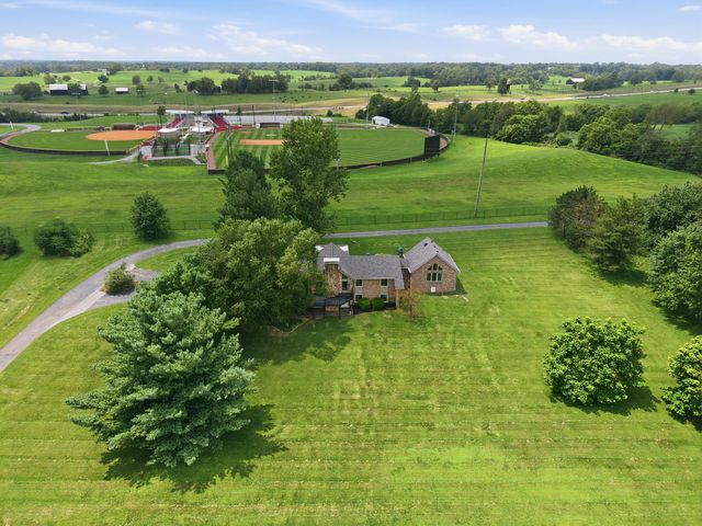 213 Augusta Drive, Georgetown, KY 40324