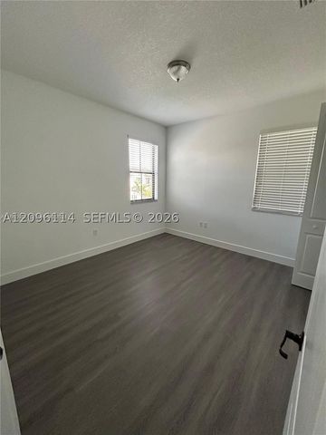 9883 W 34th Ln 9883, Hialeah, FL 33018