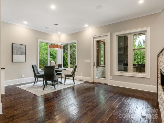 2011 Sharon Avenue, Charlotte, NC 28211
