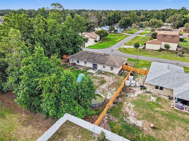 2435 PARKLAND DRIVE, Lakeland, FL 33811