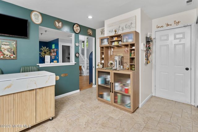 232 Century Way, Manalapan, NJ 07726