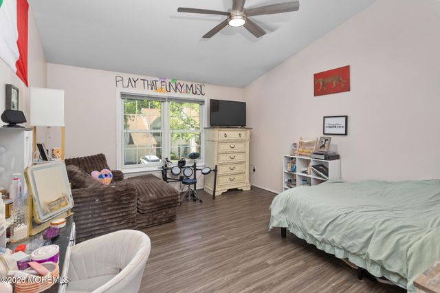 232 Century Way, Manalapan, NJ 07726