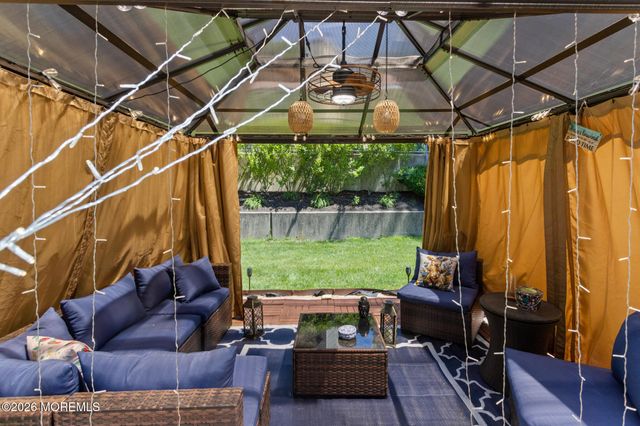 232 Century Way, Manalapan, NJ 07726