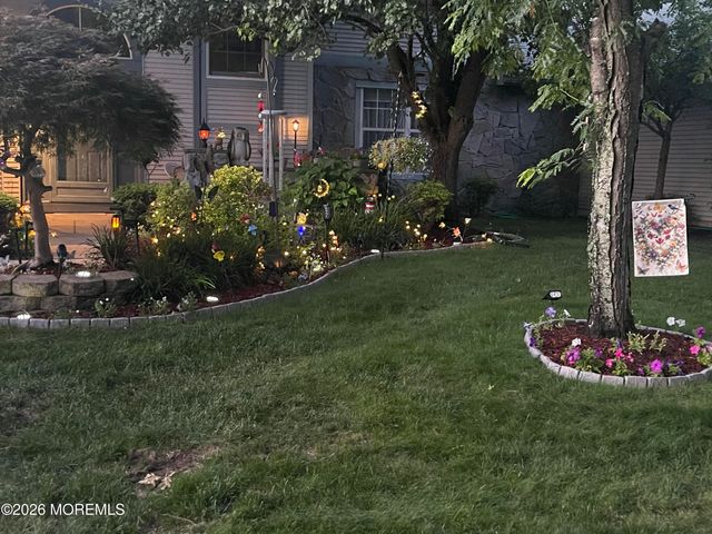 232 Century Way, Manalapan, NJ 07726