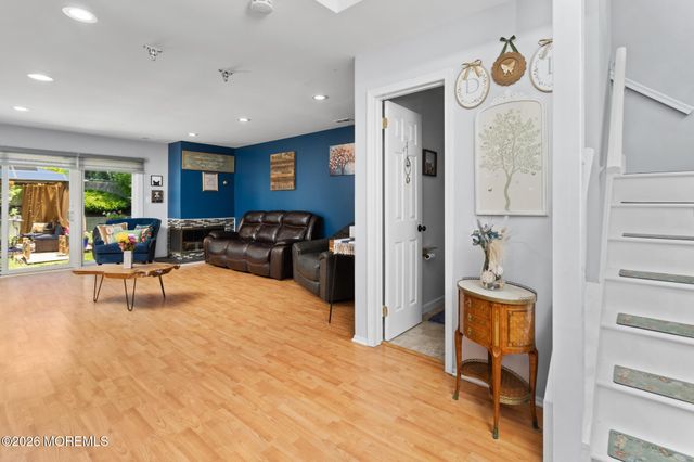 232 Century Way, Manalapan, NJ 07726