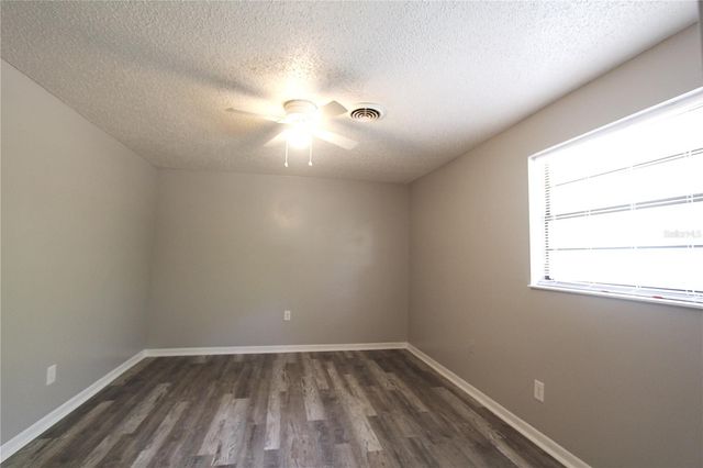 5647 20TH STREET, Zephyrhills, FL 33542
