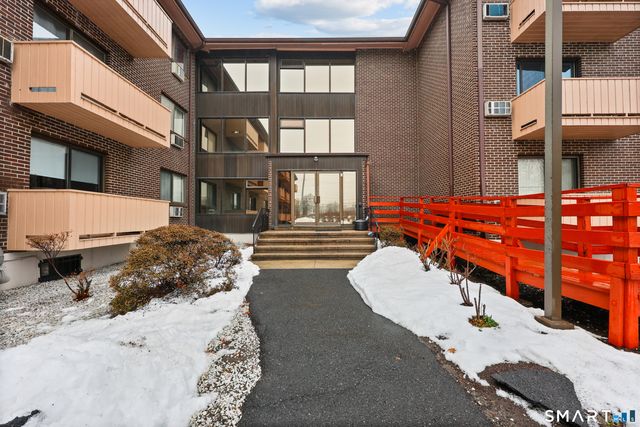 40 California Street B3, Stratford, CT 06614