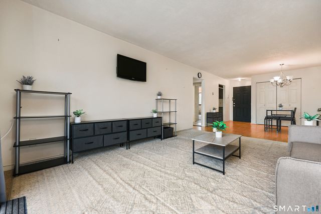 40 California Street B3, Stratford, CT 06614