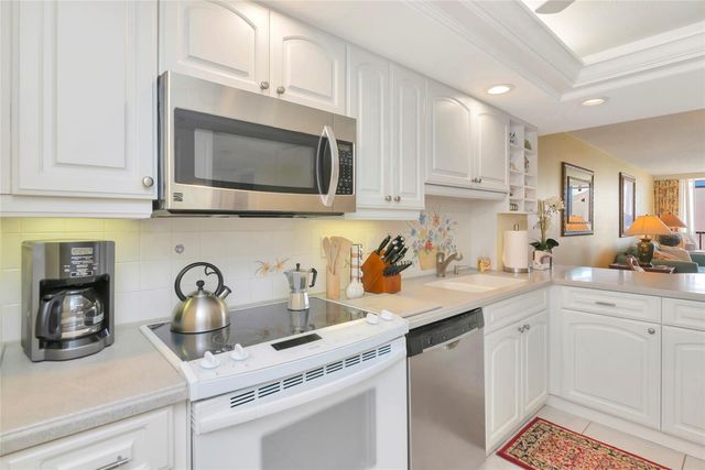 6480 MIDNIGHT PASS ROAD 503, Sarasota, FL 34242