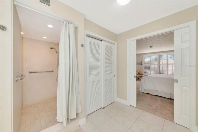 6480 MIDNIGHT PASS ROAD 503, Sarasota, FL 34242