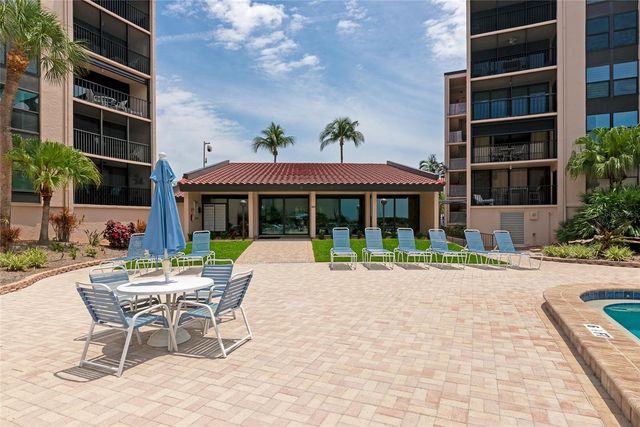 6480 MIDNIGHT PASS ROAD 503, Sarasota, FL 34242