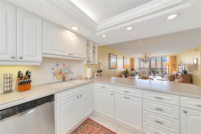 6480 MIDNIGHT PASS ROAD 503, Sarasota, FL 34242