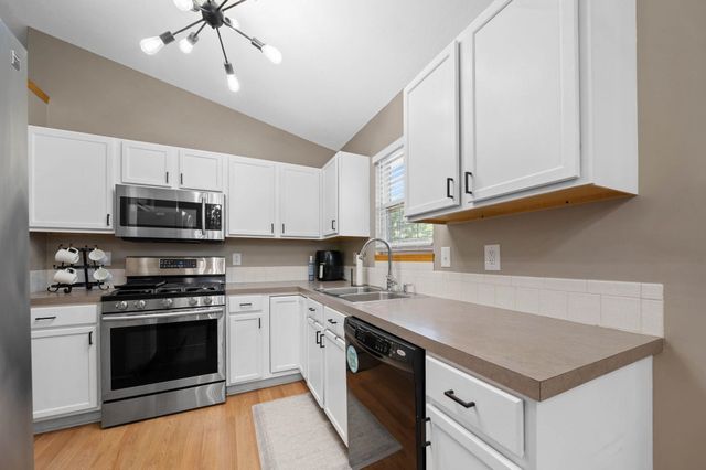 8117 W Aberdeen St, Wichita, KS 67212