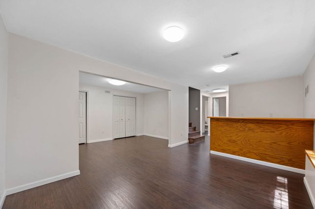 8117 W Aberdeen St, Wichita, KS 67212