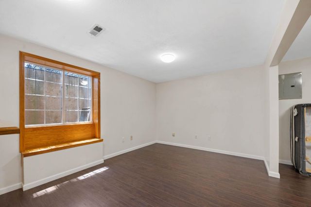 8117 W Aberdeen St, Wichita, KS 67212