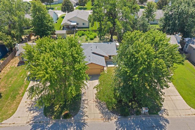 8117 W Aberdeen St, Wichita, KS 67212