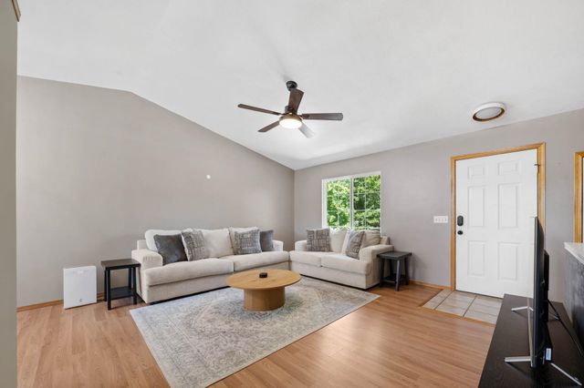 8117 W Aberdeen St, Wichita, KS 67212