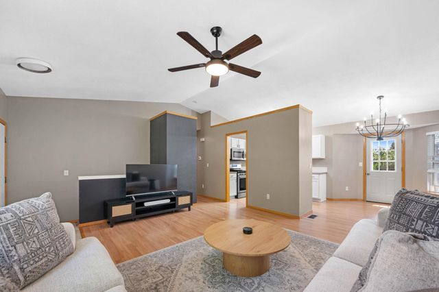 8117 W Aberdeen St, Wichita, KS 67212