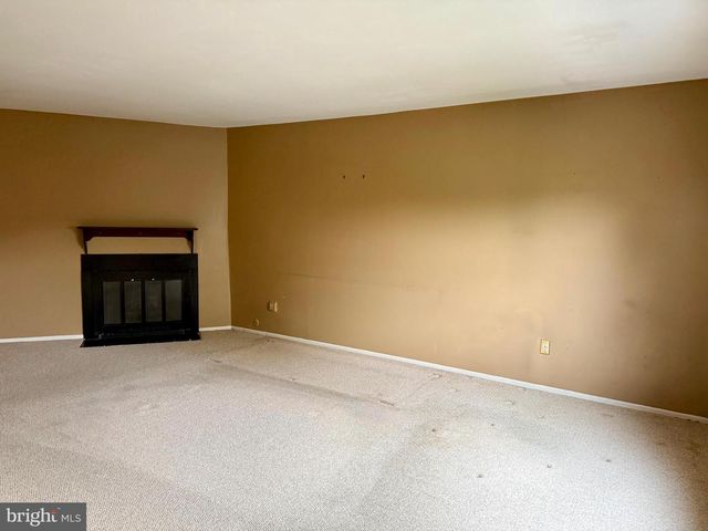 213 WHITPAIN HLS, Blue Bell, PA 19422