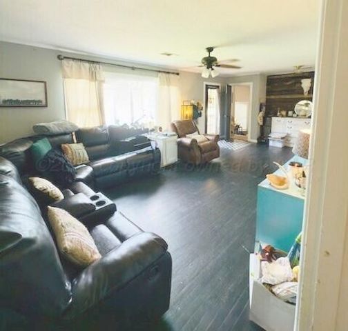 416 E Elsie Avenue, Canadian, TX 79014