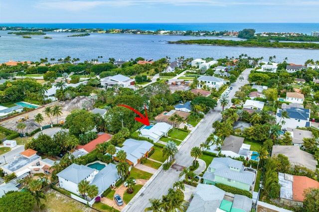 125 Gregory Place, West Palm Beach, FL 33405