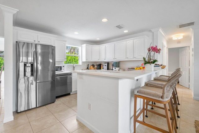 125 Gregory Place, West Palm Beach, FL 33405