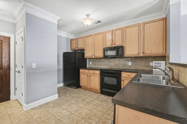 2244 Ashley Crossing Drive Unit 436, Charleston, SC 29414