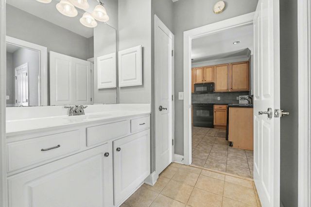 2244 Ashley Crossing Drive Unit 436, Charleston, SC 29414