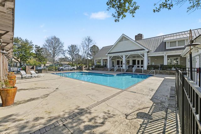 2244 Ashley Crossing Drive Unit 436, Charleston, SC 29414