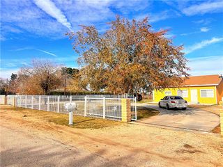 1641 W Avenue L12, Lancaster, CA 93534