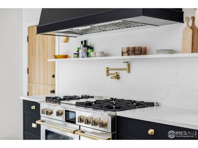 800 Kalmia Ave, Boulder, CO 80304