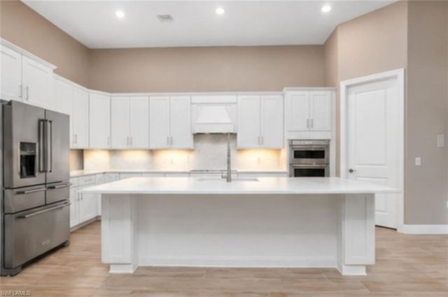 19720 Beechcrest PL, Estero, FL 33928