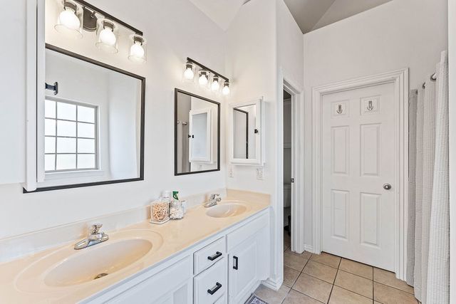 6 Burns Circle, Bella Vista, AR 72714