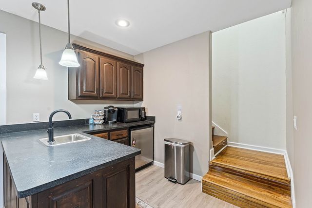 6 Burns Circle, Bella Vista, AR 72714