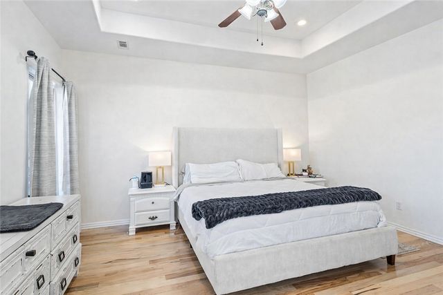 6 Burns Circle, Bella Vista, AR 72714