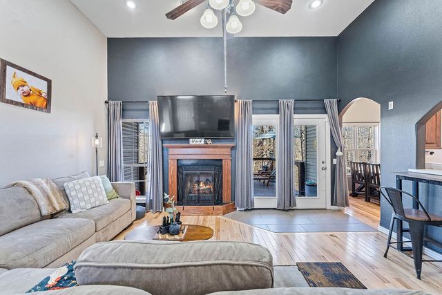 6 Burns Circle, Bella Vista, AR 72714